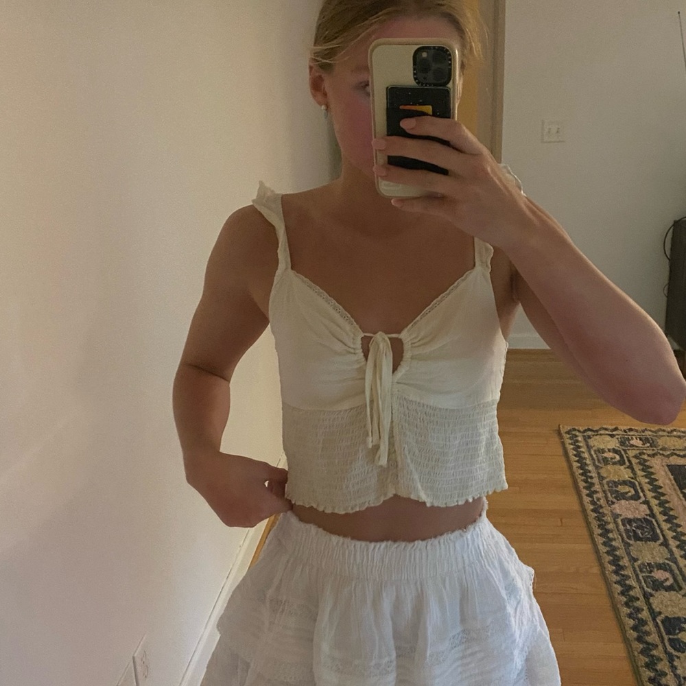 Boutique crop white tank